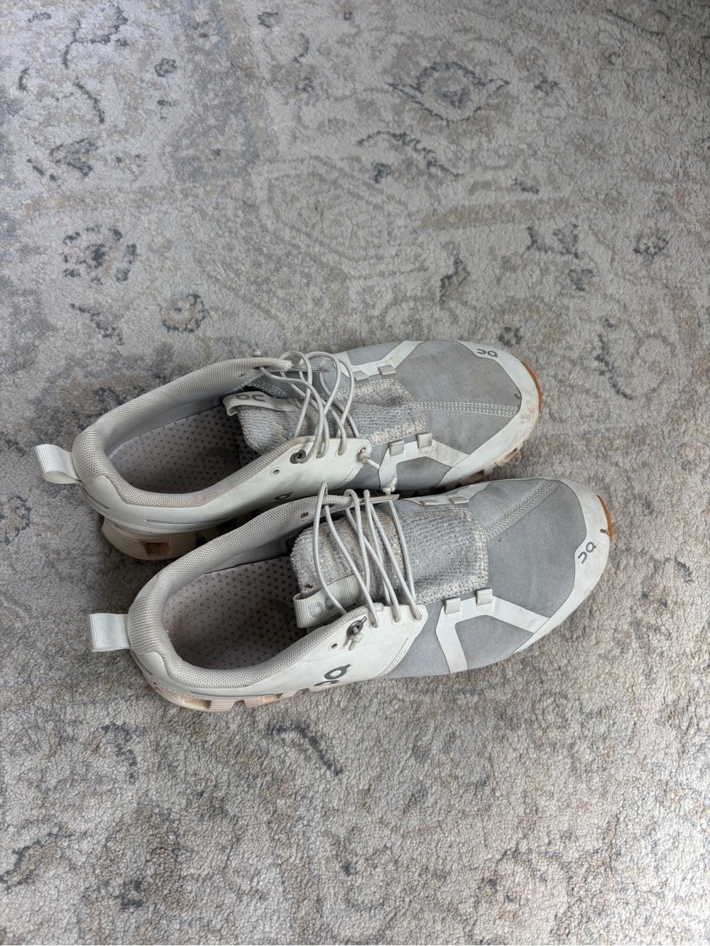 On Cloud Women’s Athletic Sneakers in Light Gray and White